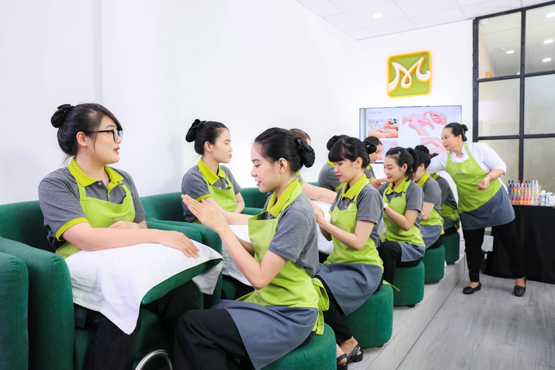 千亿养生市场暗流涌动：足疗按摩与采耳行业的现状、痛点与未来趋势观察