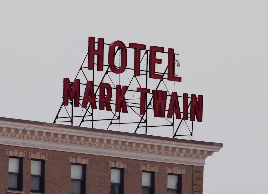 2026酒店业新常态：从客房到康养，智能化如何重塑“第三空间”的经营逻辑