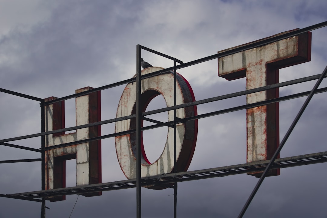 2026酒店业新常态：从“住”到“养”，智能化如何重塑泛康养服务生态