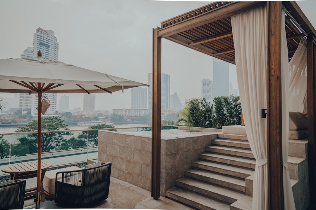 2026酒店康养新纪元：当客房采耳与智能足疗成为第二增长曲线