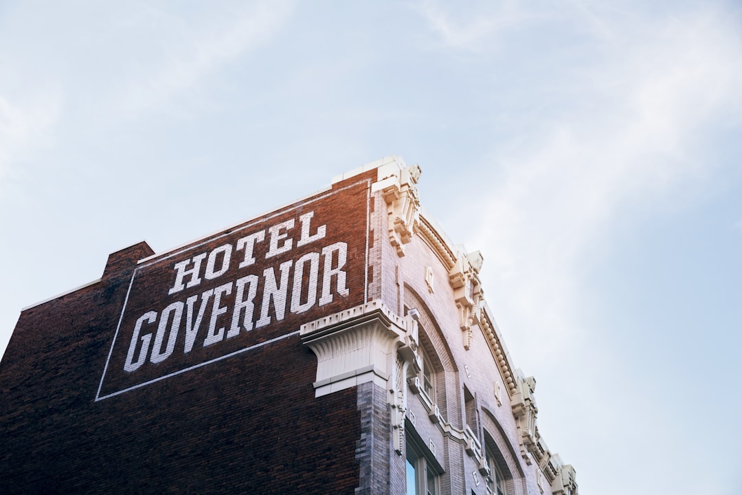 从“指尖”到“云端”：2026年酒店业如何借力采耳足疗软件实现经营突围