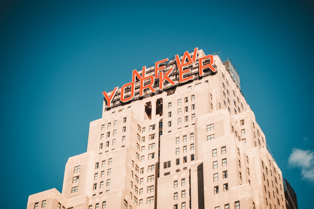 2026酒店业新常态：当智能客房遇见“采耳与足疗”的数字化疗愈革命