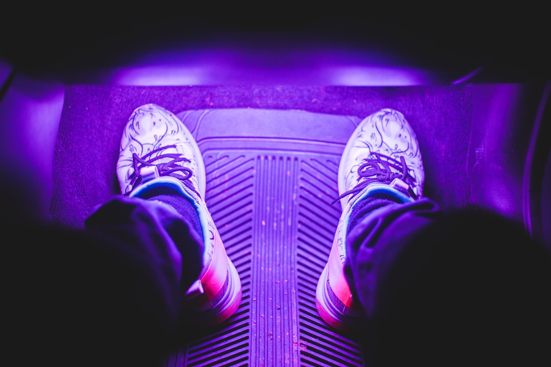 技术驱动下的服务革命：洗浴足疗行业智能化转型深度解析与未来展望