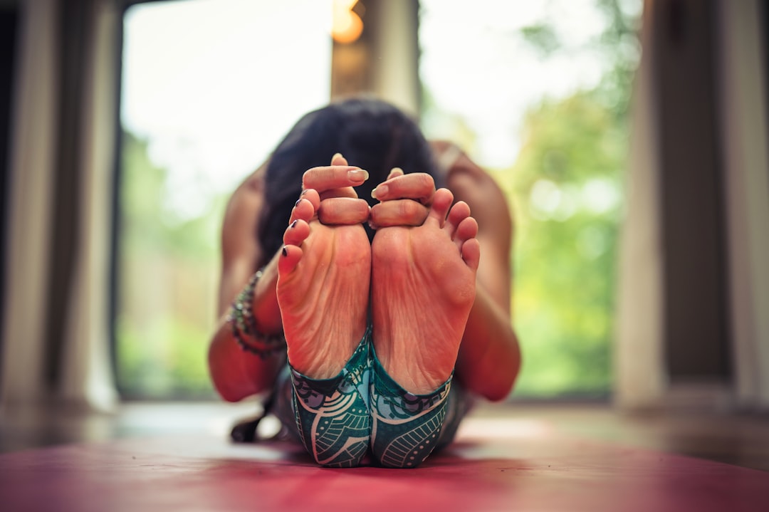 2026年健康触达：从足浴采耳到整合式身心疗愈的业态跃迁