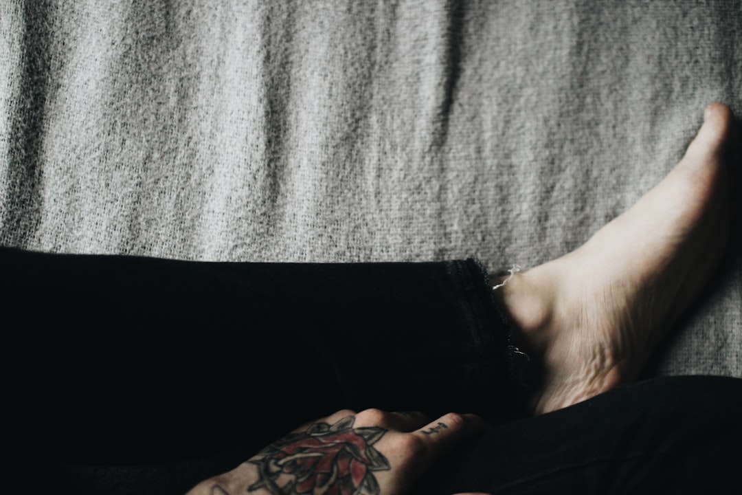 2026年健康触觉经济：从足疗采耳到整合式身心修复中心的业态跃迁