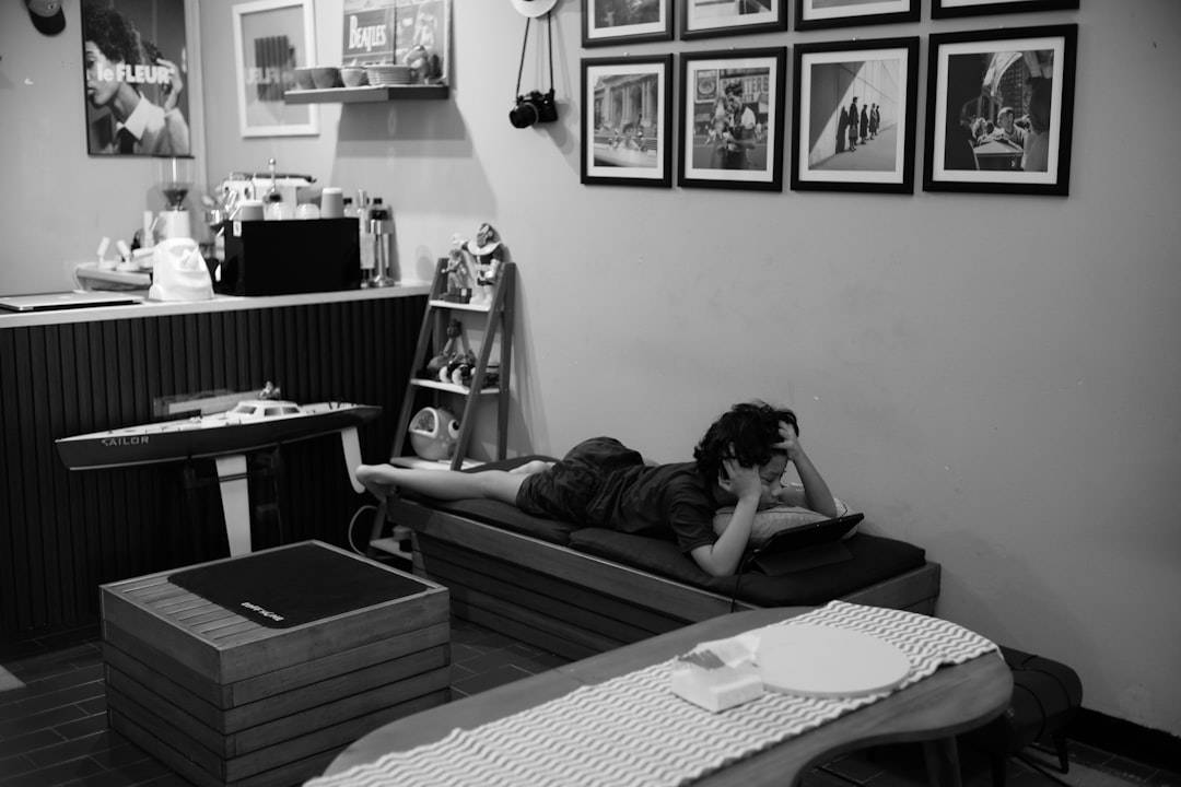 2026年健康触达：从足尖到耳廓，解码大健康服务业的沉浸式革命