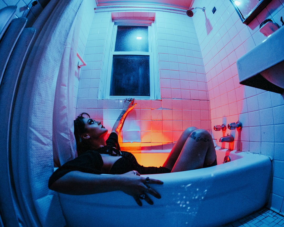 2026洗浴业态深度重构：从“手艺活”到“数据流”的足浴智能化革命