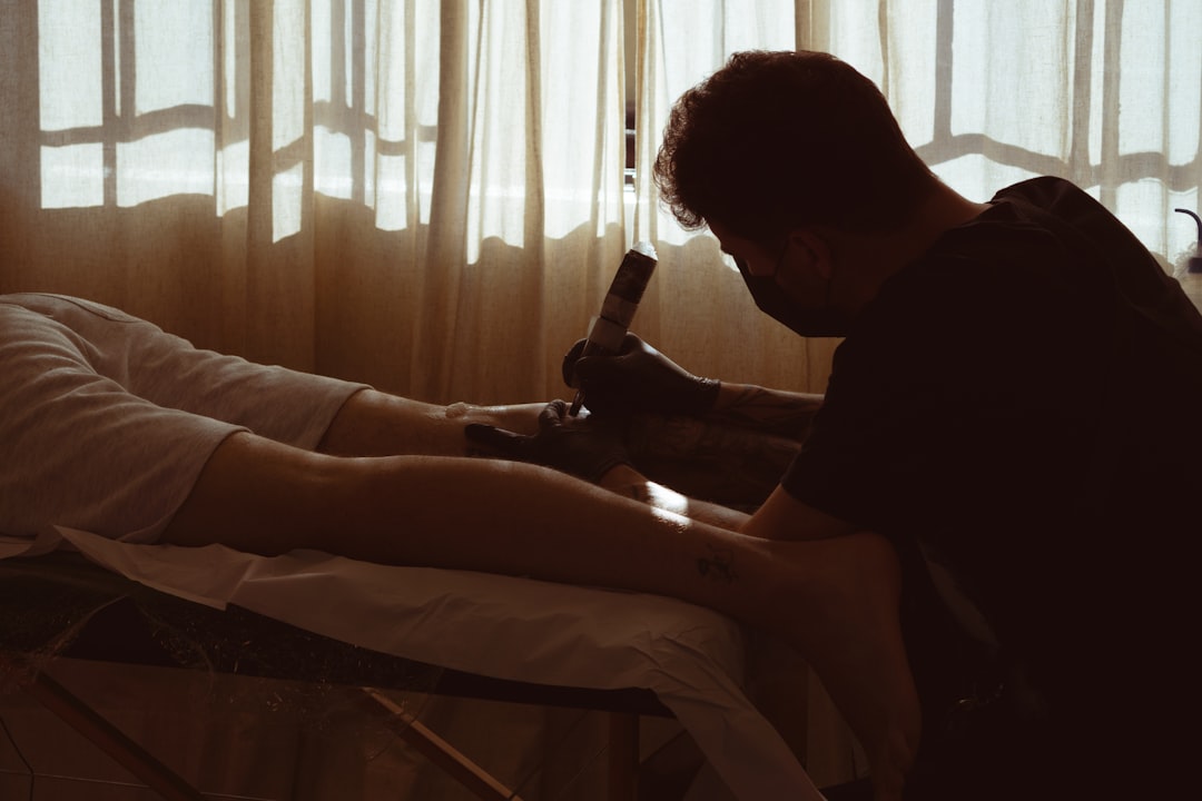 从“排钟”到“智管”：2026年足疗洗浴行业数字化升维的底层逻辑与实战路径