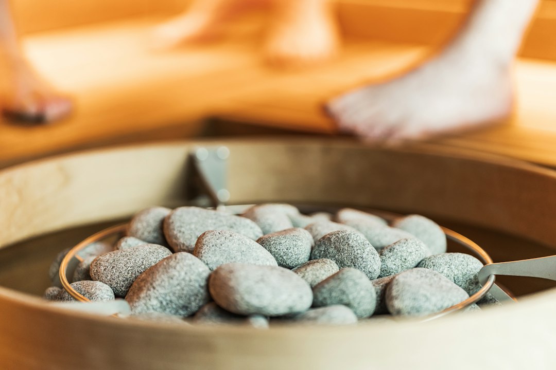 河南郑州洗浴足疗行业数字化转型观察：智能上下钟与技师管理软件如何重塑服务效率